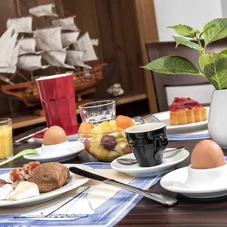 Fruehstueckspension Landhaus Lange Guest house Prerow
