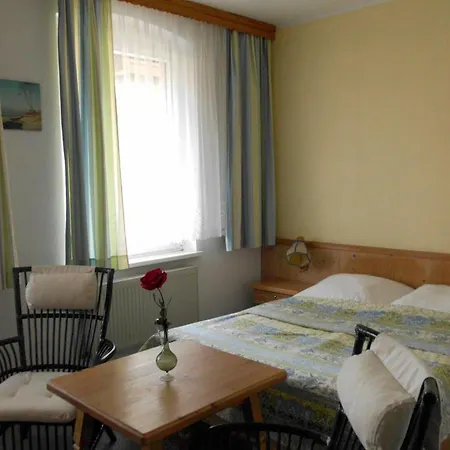 Guest house Fruehstueckspension Landhaus Lange